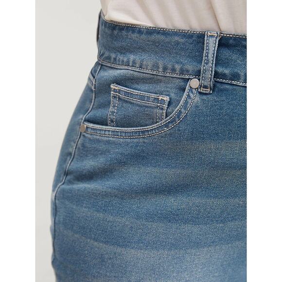 3X 22 Plus Size BloomChic Skinny High Rise Cropped Jeans Stretchy Fit - Picture 8 of 11